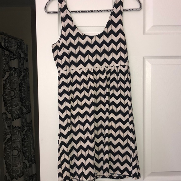 Black/cream chevron dress - Picture 4 of 5